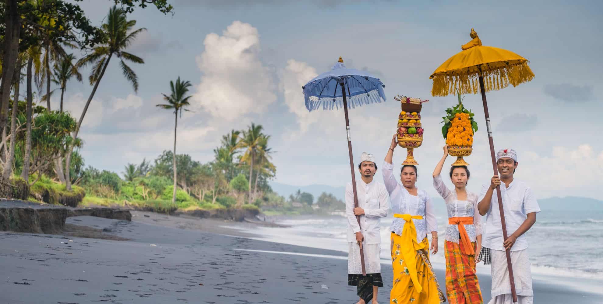Balinese people in traditional dress